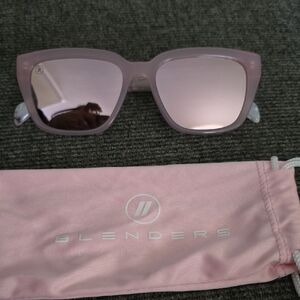 Blenders Womens Romeo Pretty Gangsta Pink Quartz Polarized Sunglasses Xlnt Cond!